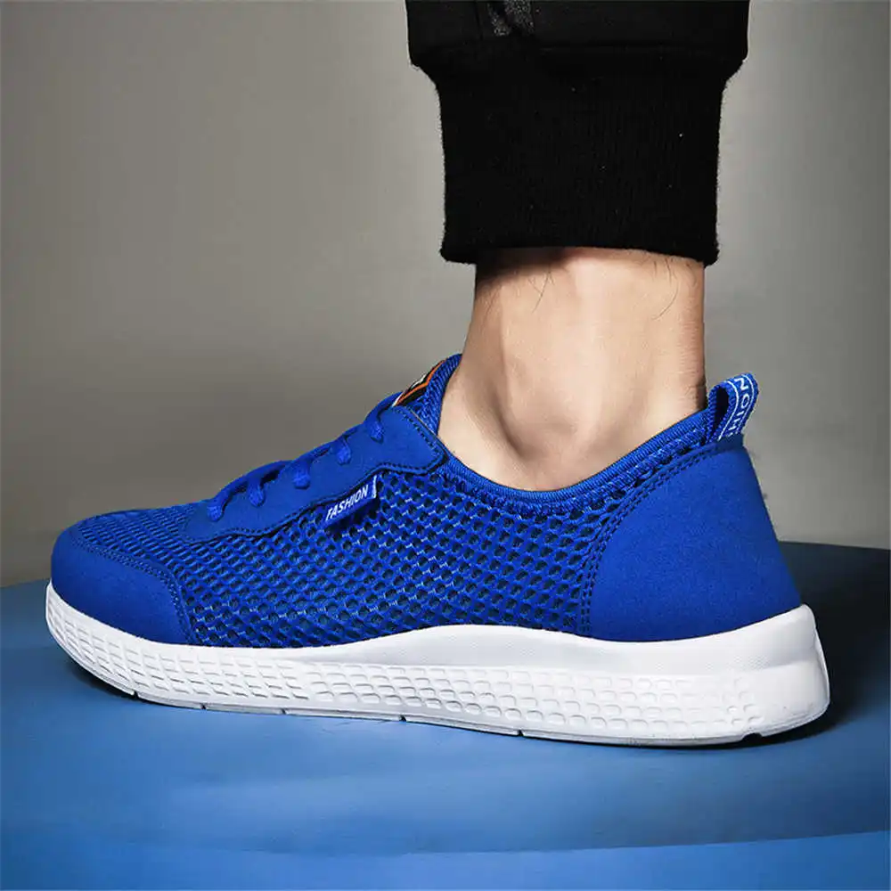 35-46 Ademende Lichtblauwe Sne - Home Gym And Basketball Court recensie en prijs